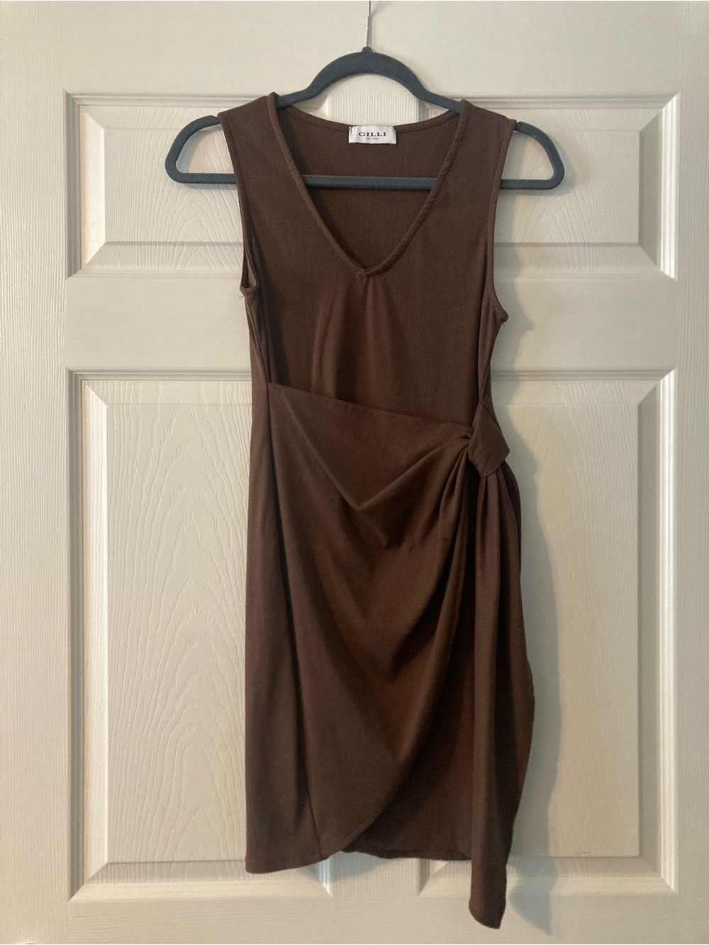 Sleeveless V‑Neck Knot Detail Dress in Brown